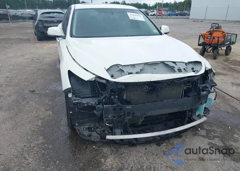 2014 Infiniti Q50 Premium z USA, uszkodzony, nr VIN JN1BV7AP1EM670108